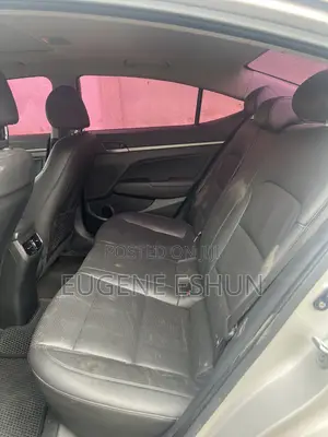 Hyundai Elantra 2017 Silver