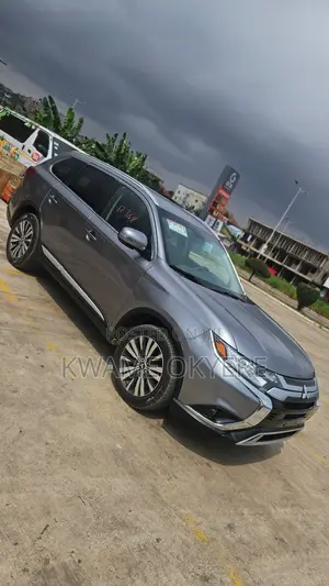 Mitsubishi Outlander SEL AWC 2019 Gray