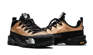 Gore - Tex | the North Face Glenclyffe Sneakers , Swipe > 