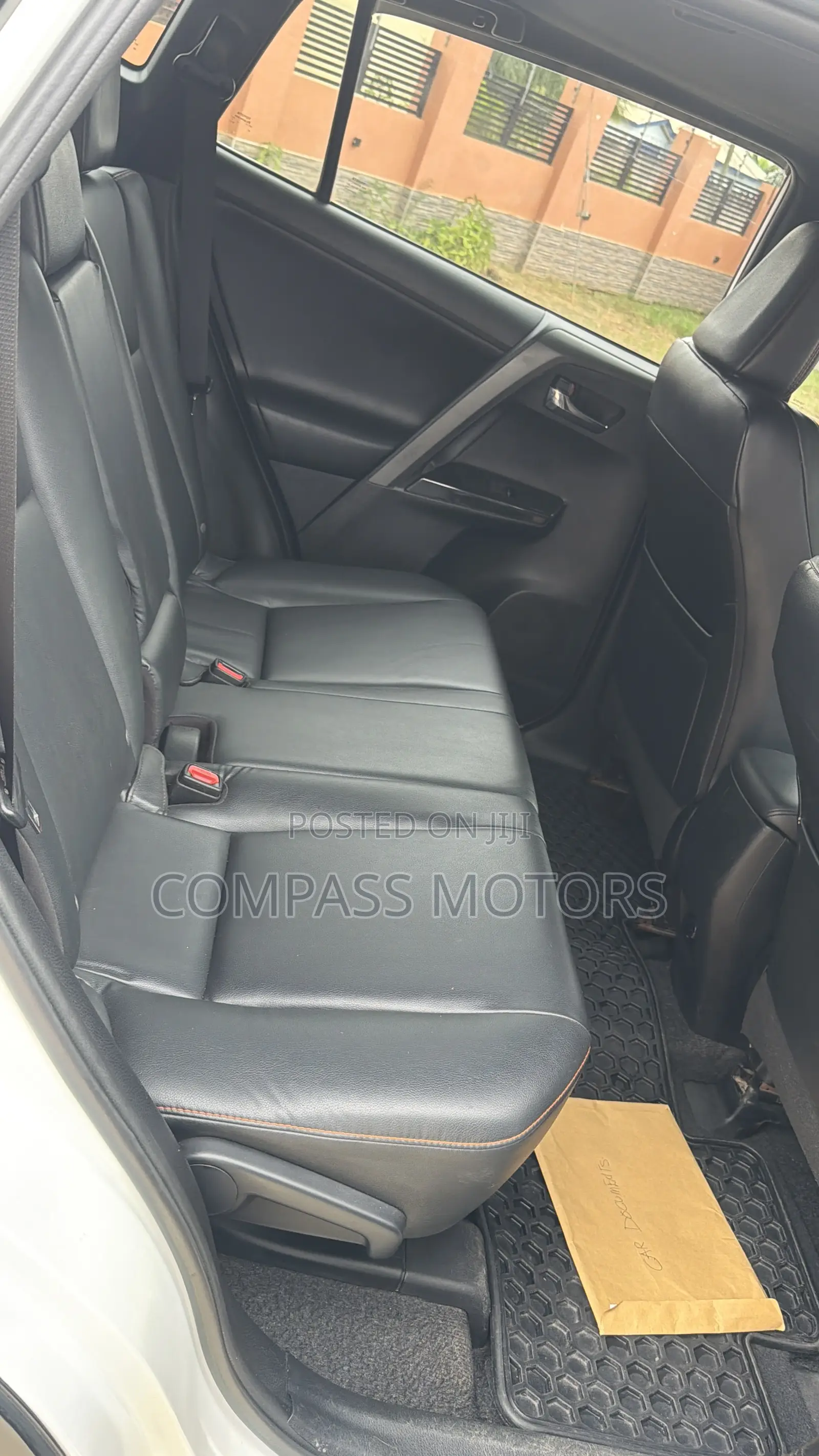 Toyota RAV4 SE AWD (2.5L 4cyl 6A) 2016 White
