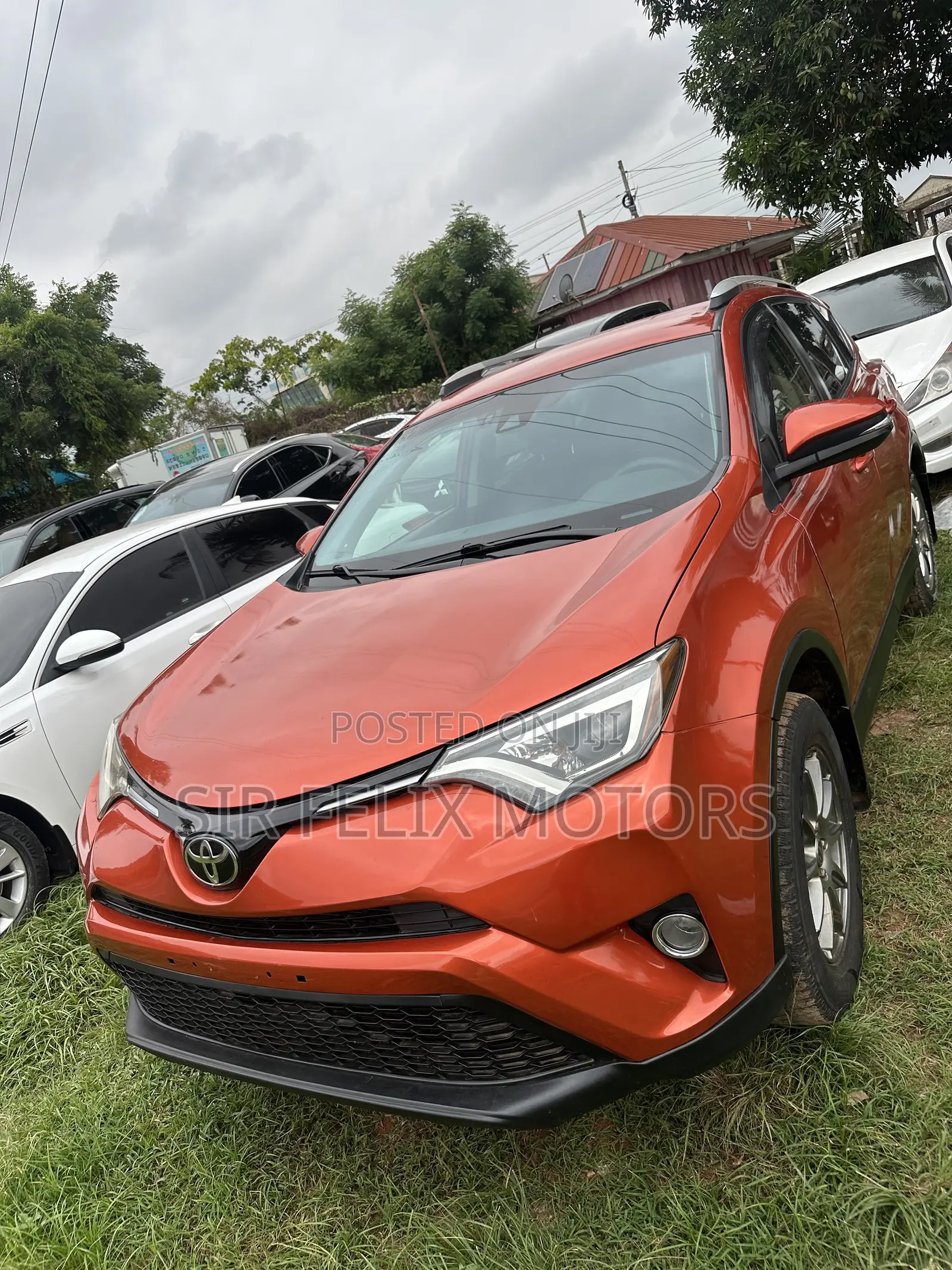 Toyota RAV4 SE 4dr SUV AWD (2.5L 4cyl 6A) 2018 Brown