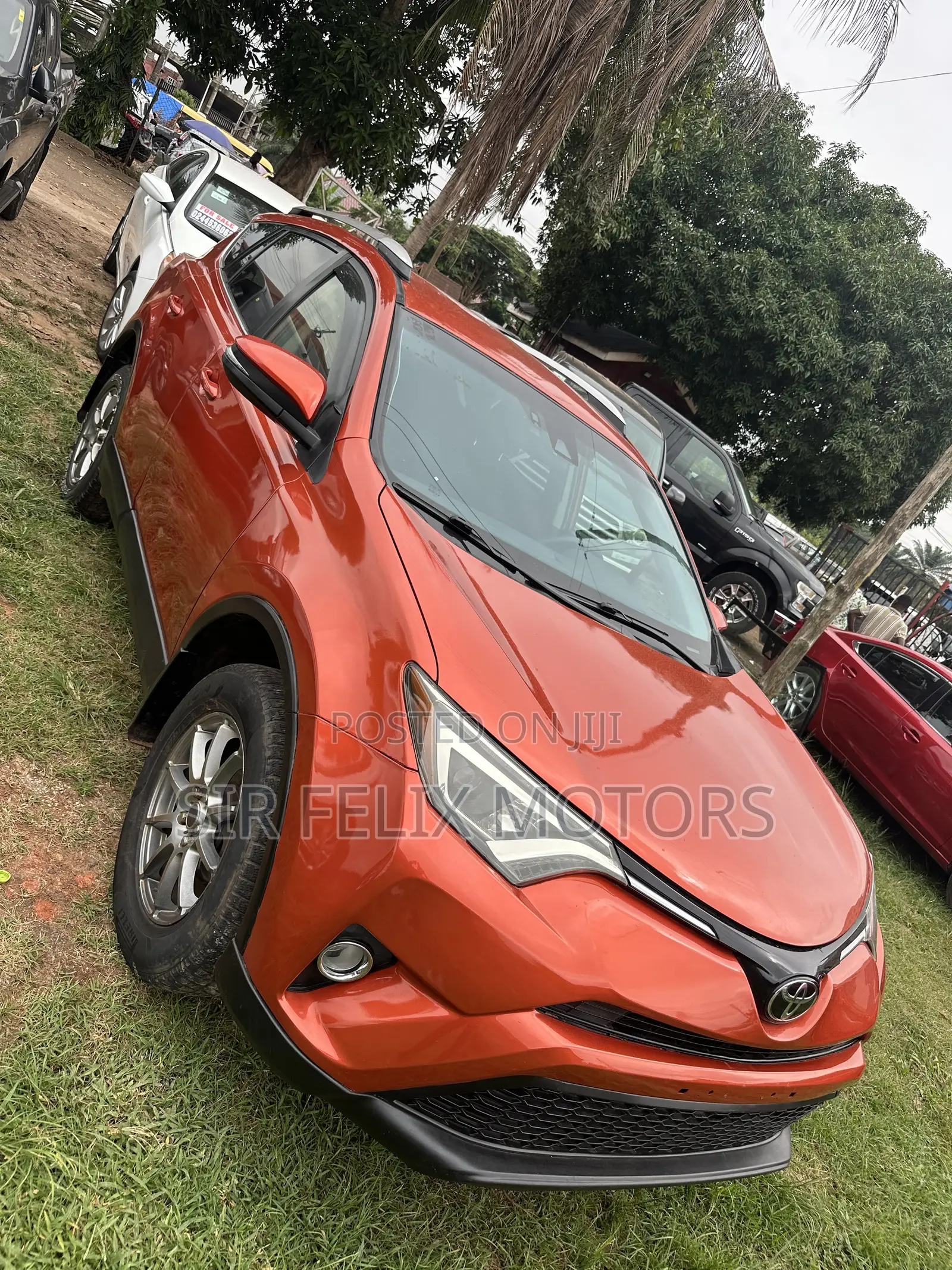 Toyota RAV4 SE 4dr SUV AWD (2.5L 4cyl 6A) 2018 Brown
