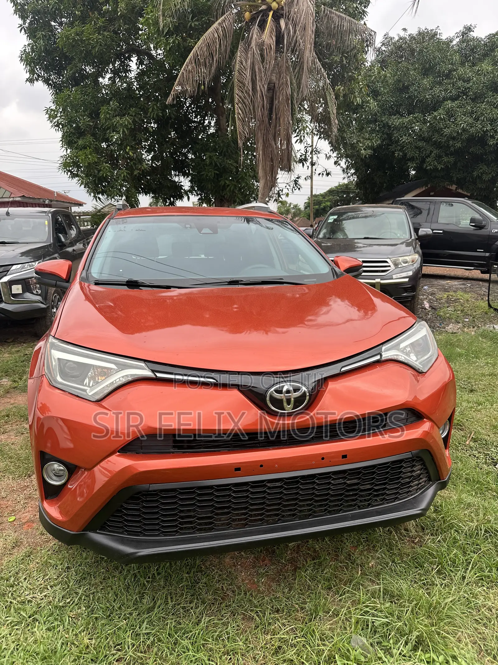 Toyota RAV4 SE 4dr SUV AWD (2.5L 4cyl 6A) 2018 Brown