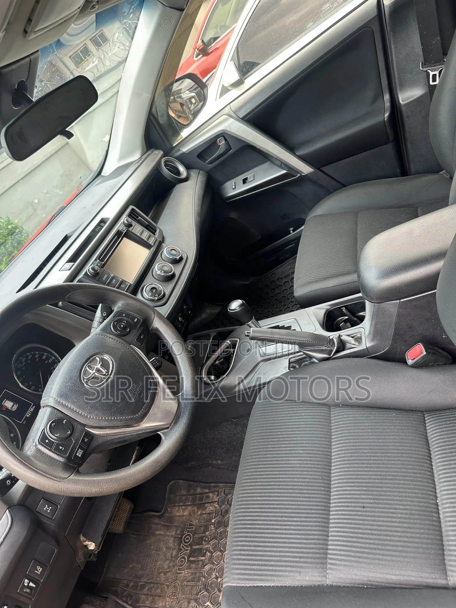 Toyota RAV4 SE 4dr SUV AWD (2.5L 4cyl 6A) 2018 Brown