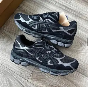 Asics Gel Preleus Termo in Different Colours , Swipe >