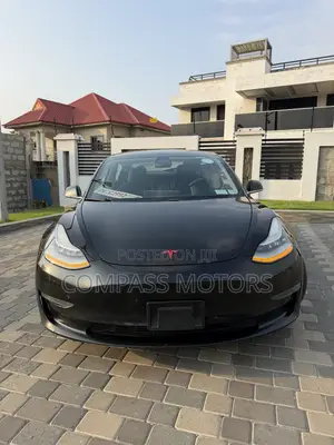 Tesla Model 3 54 kWh Standart Range Plus 2021 Black