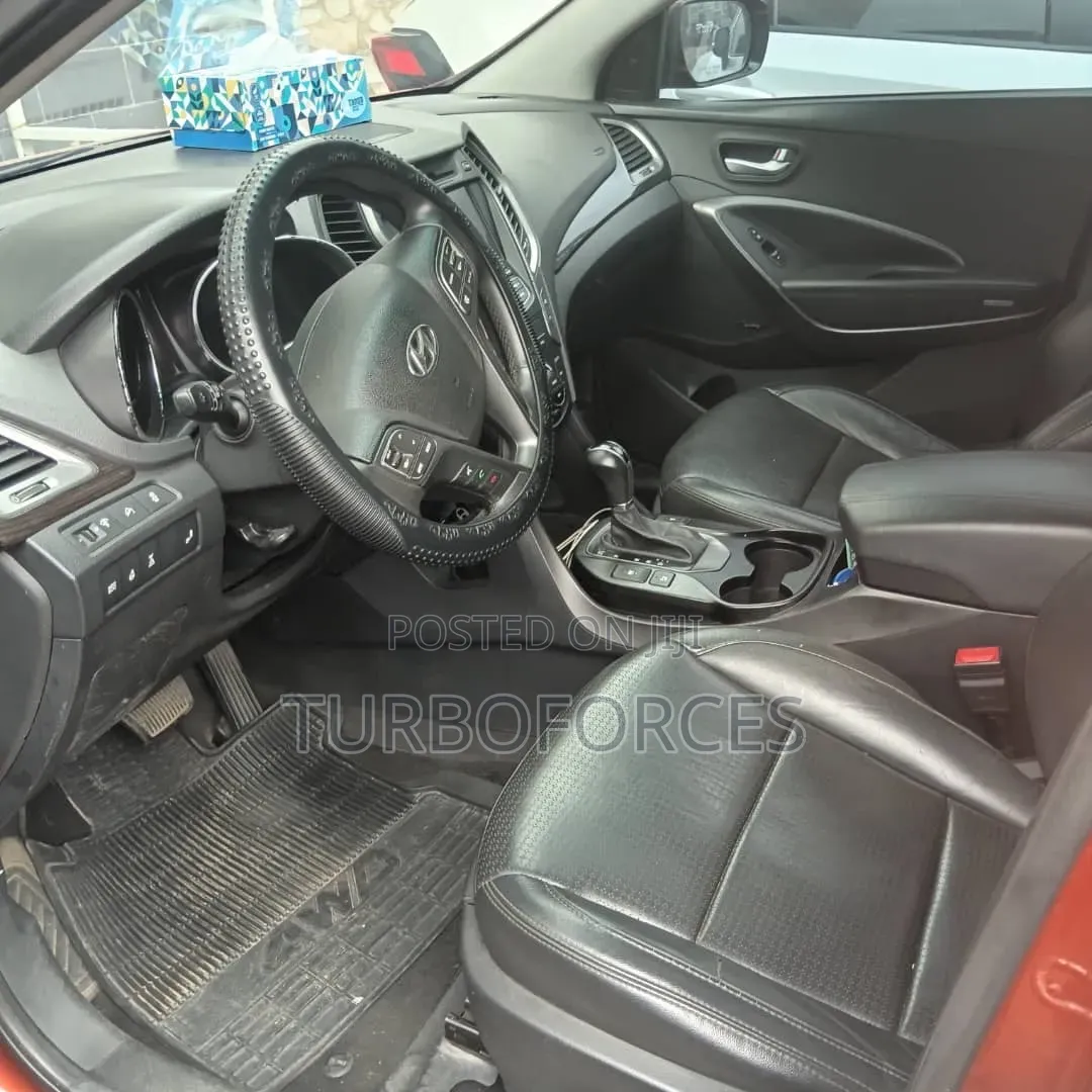 Hyundai Santa Fe 2014 Brown