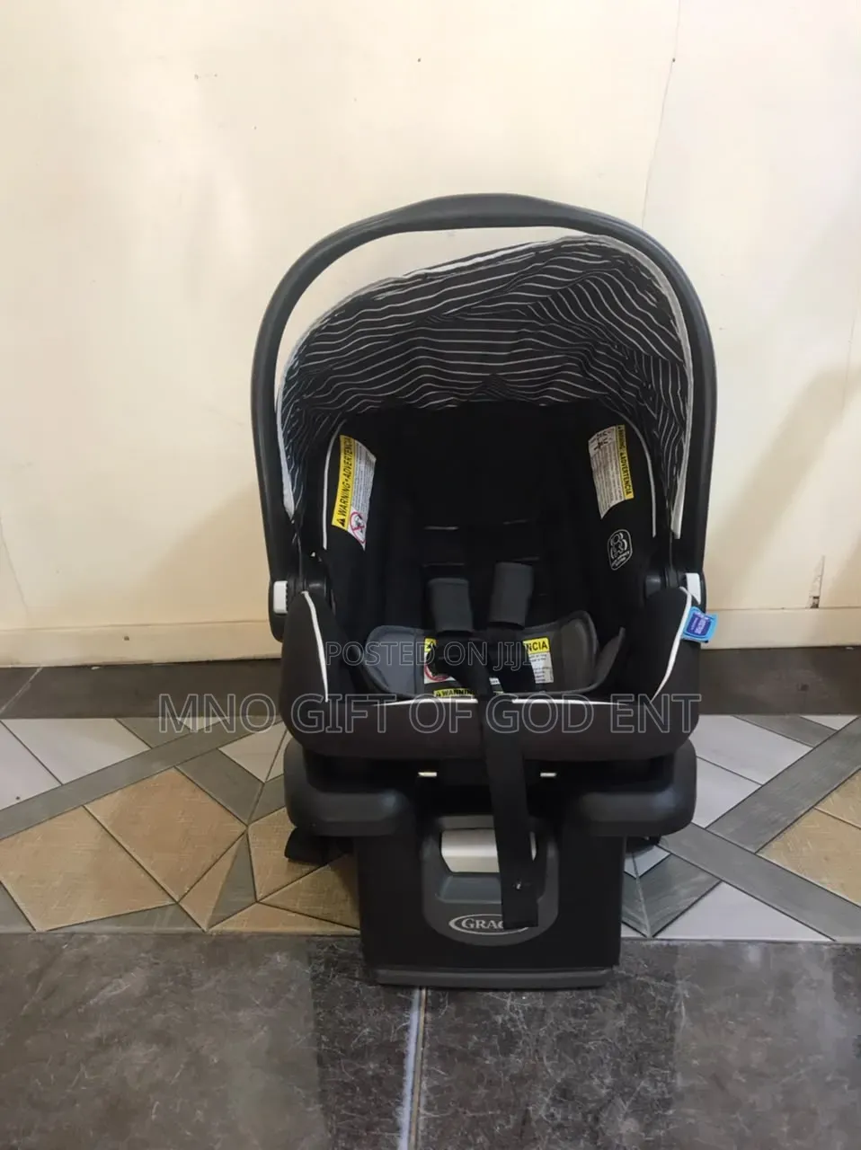 Graco SnugRide Lite LX Infant Car Seat, Lightweight Rear-Facing