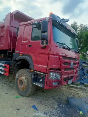 Sinotruk Howo 2020 Maroon