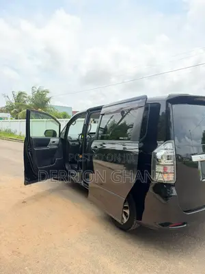 Toyota Voxy 2009 Black