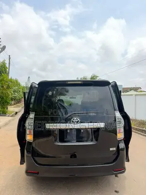 Toyota Voxy 2009 Black