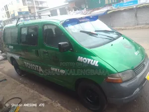 Toyota HiAce 2001 Green