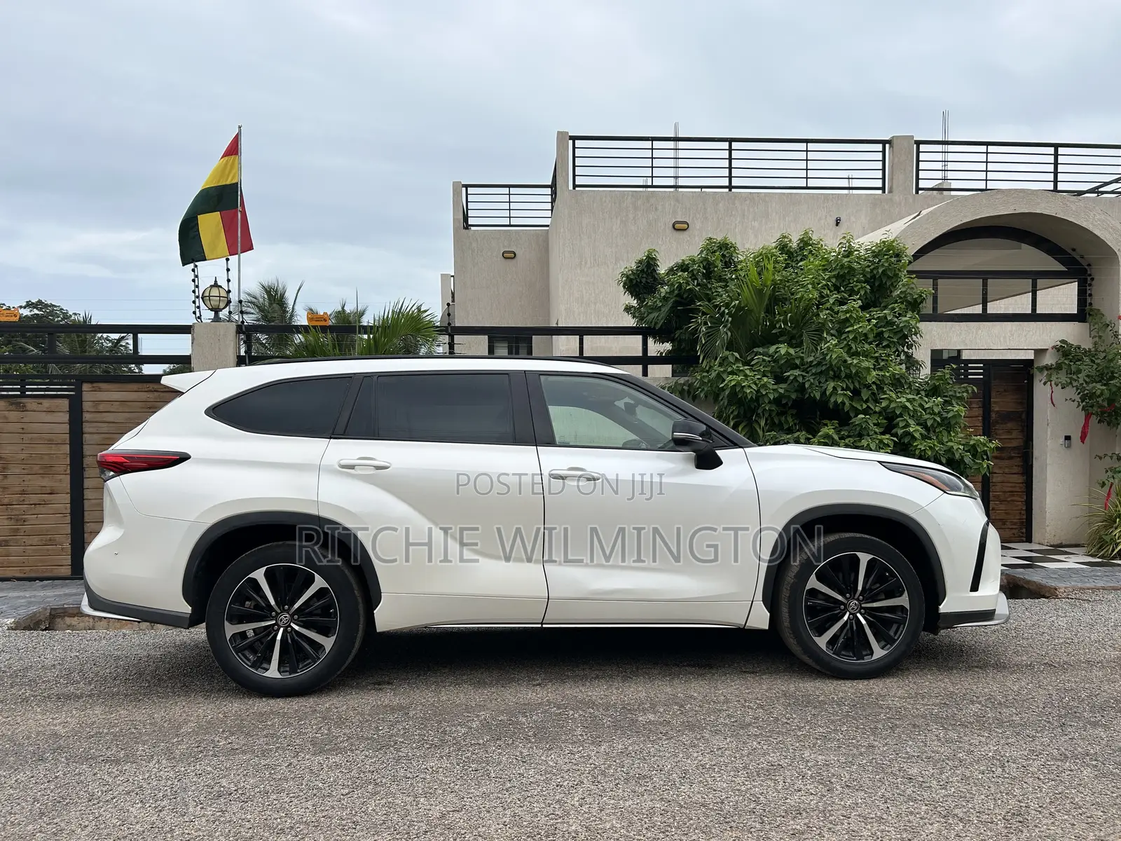 Toyota Highlander XSE 2021 White