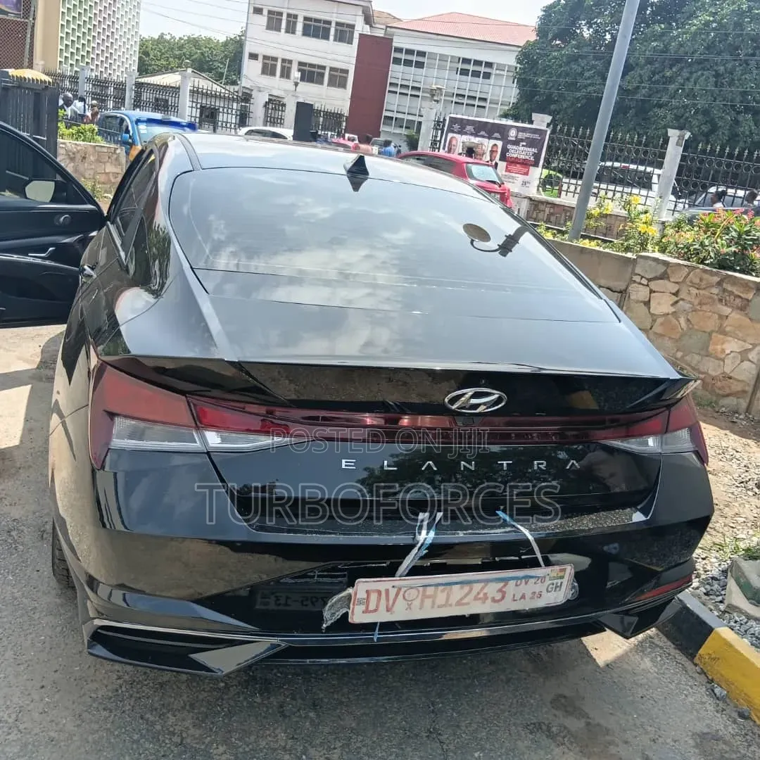 Hyundai Elantra 2021 Black