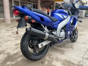 Yamaha YZF-R 2011 Blue