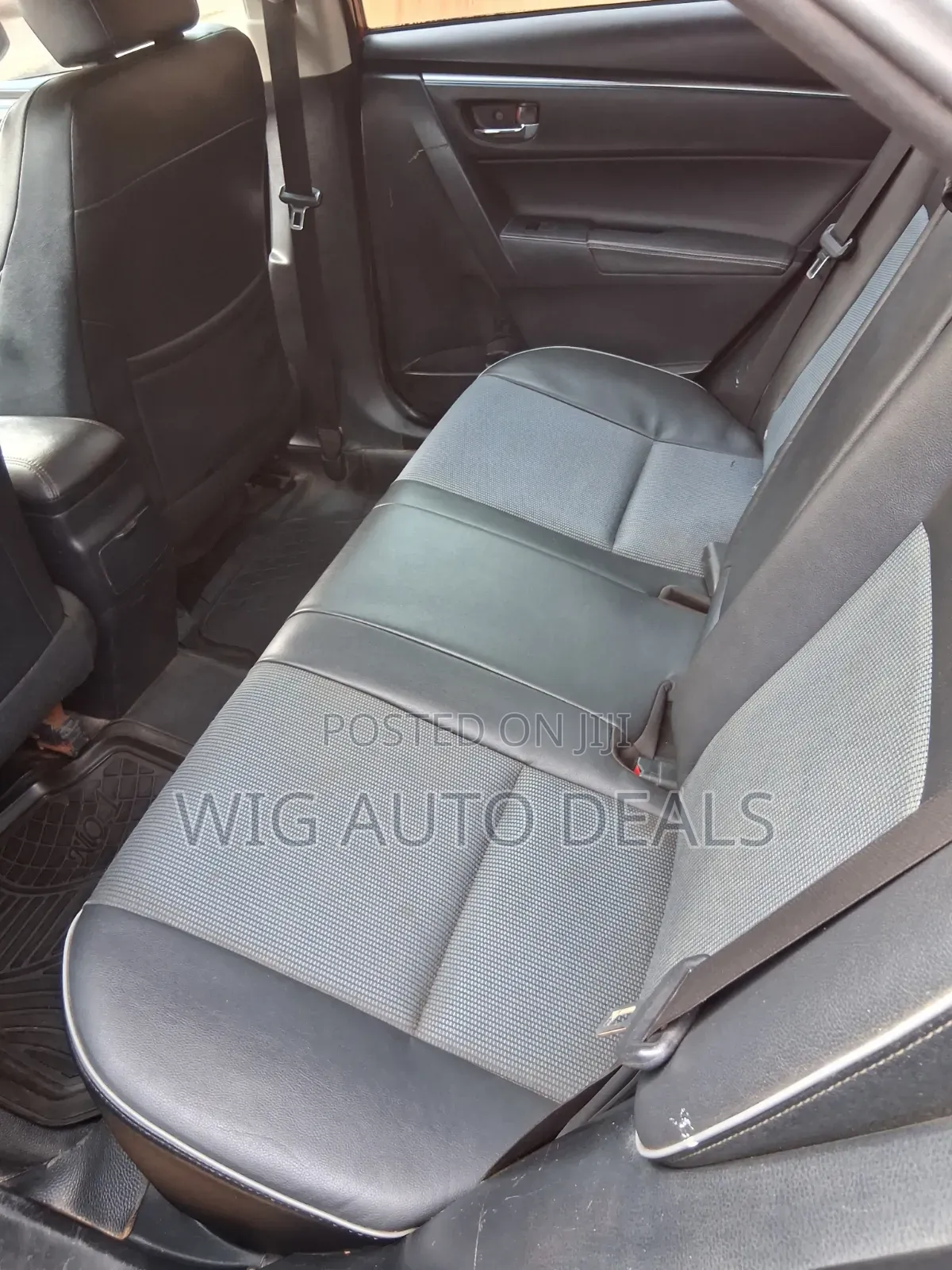 Toyota Corolla S 4dr Sedan (1.8L 4cyl CVT) 2015 Red
