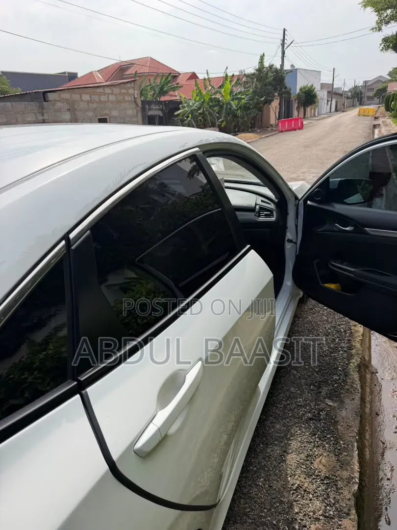 Honda Civic EX Sedan 2019 White