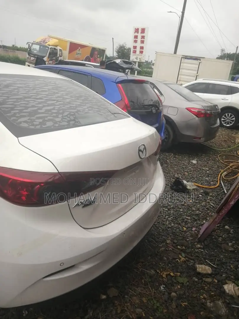 Mazda Axela 2015 White