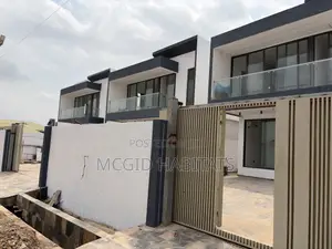4bdrm House in Adenta for sale