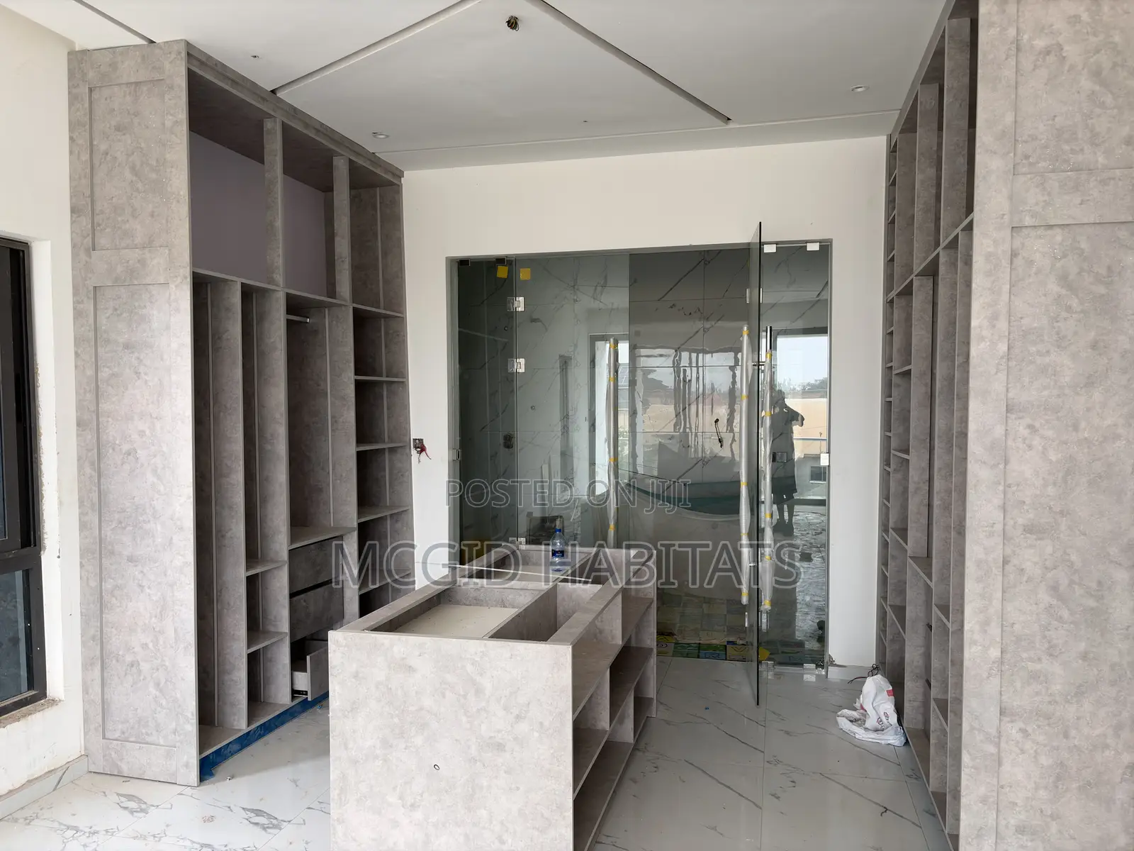 4bdrm House in Adenta for sale
