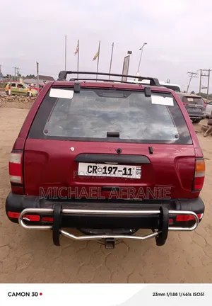 Nissan Pathfinder LE Platinum 4x4 2004 Red 