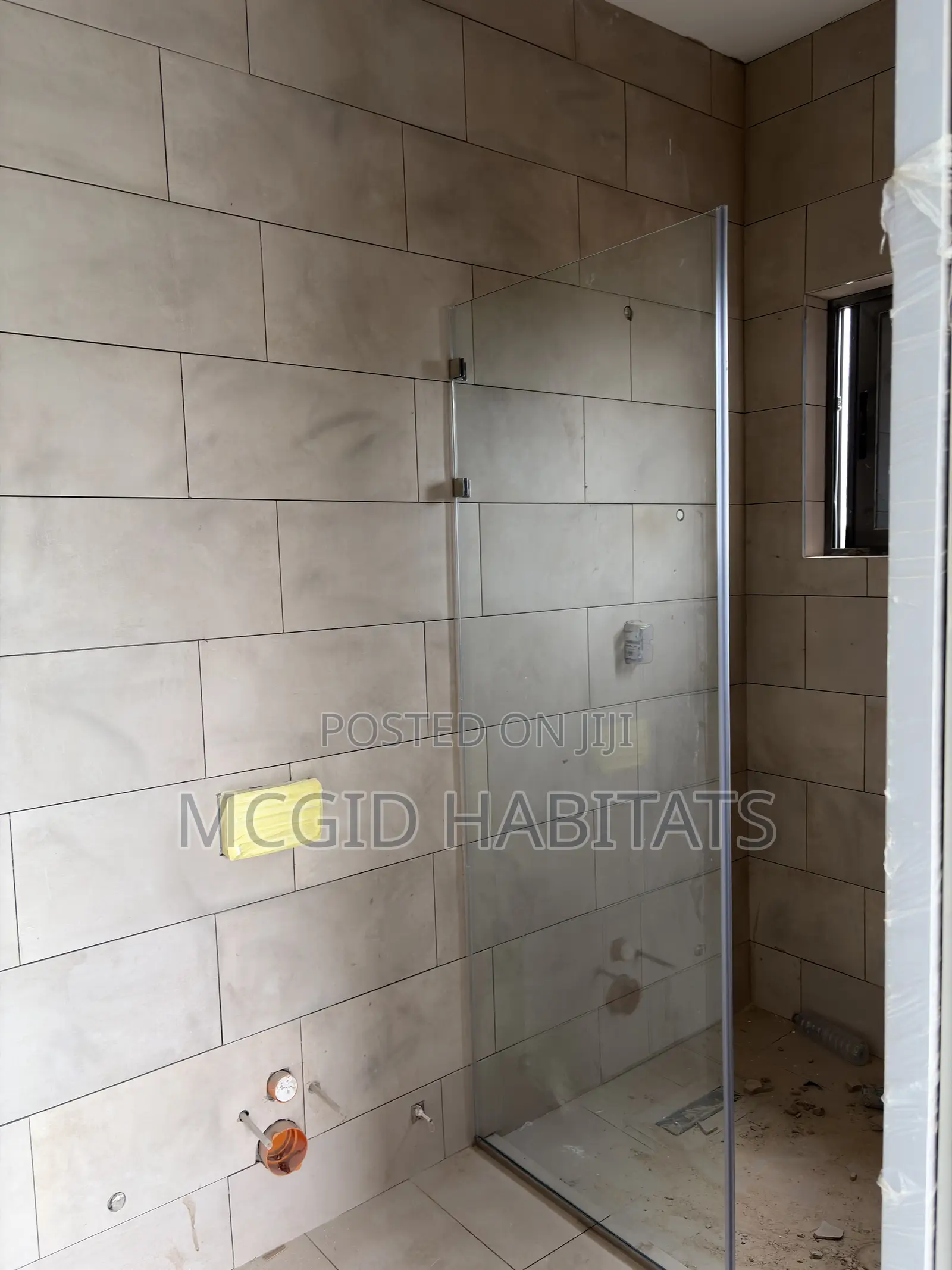 4bdrm House in Adenta for sale