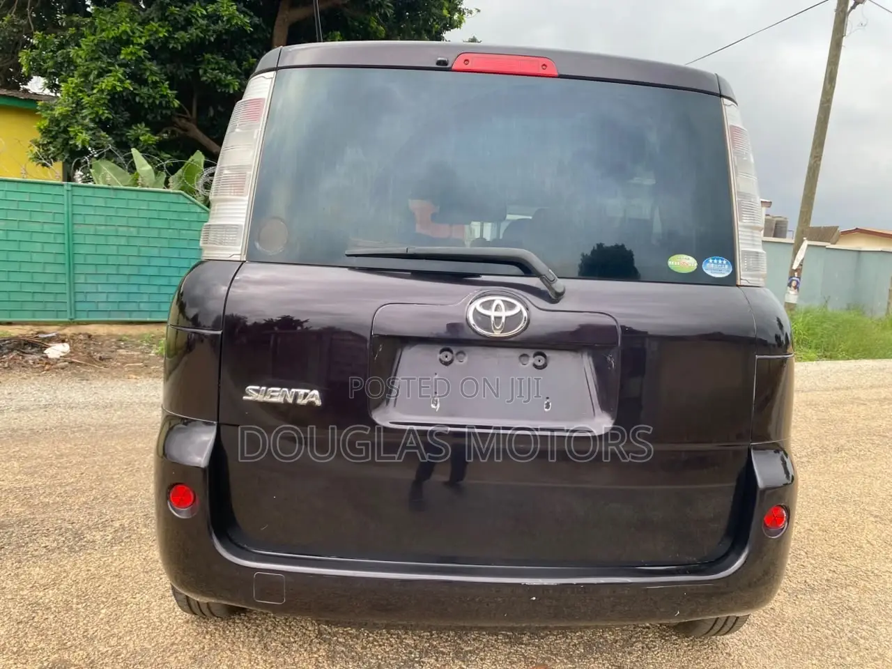 Toyota Sienta 2013 Black