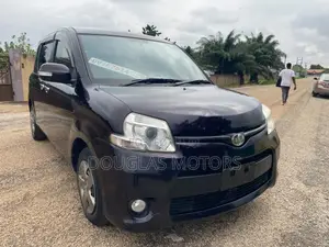 Toyota Sienta 2013 Black