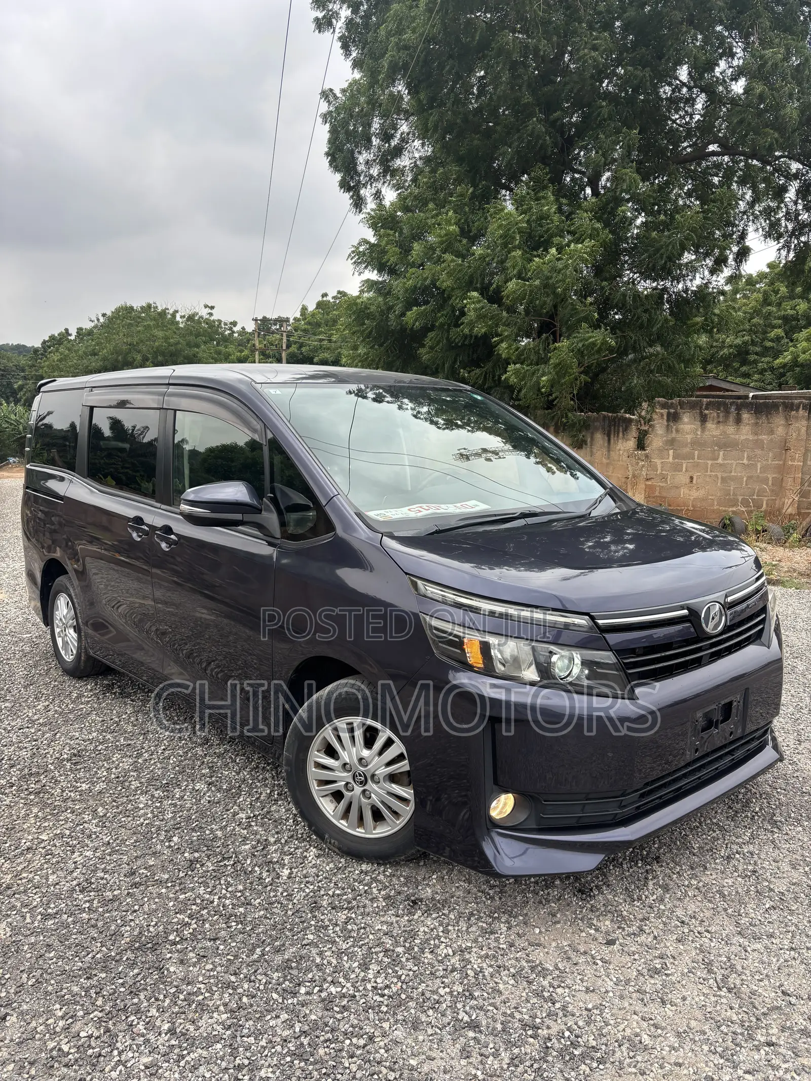 Toyota Voxy X 2WD 8-Seater 2015 Purple