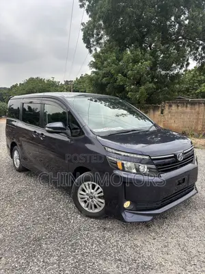 Toyota Voxy X 2WD 8-Seater 2015 Purple