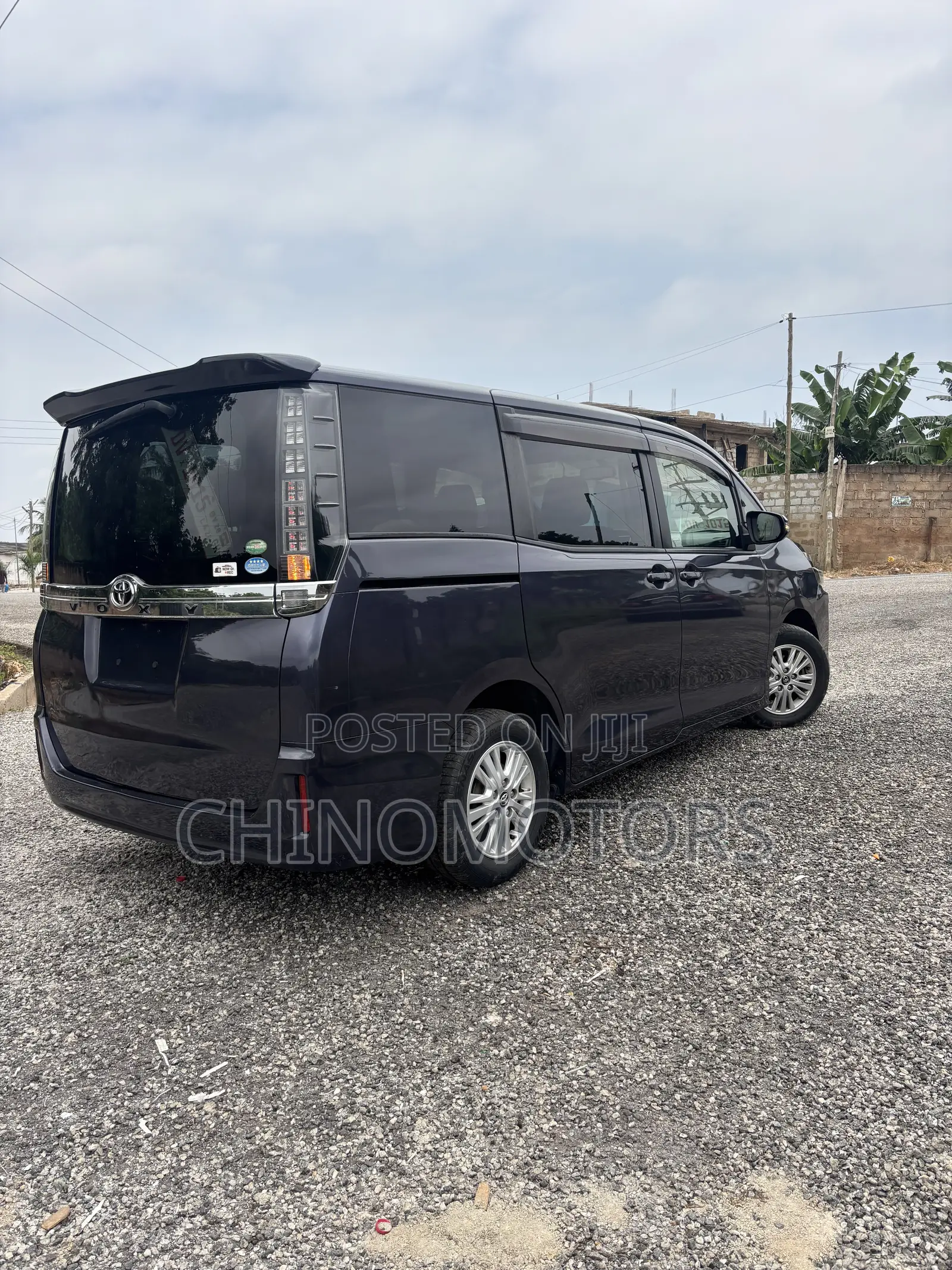 Toyota Voxy X 2WD 8-Seater 2015 Purple