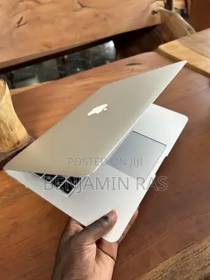 Laptop Apple MacBook Air 2015 4GB Intel Core i5 SSD 256GB