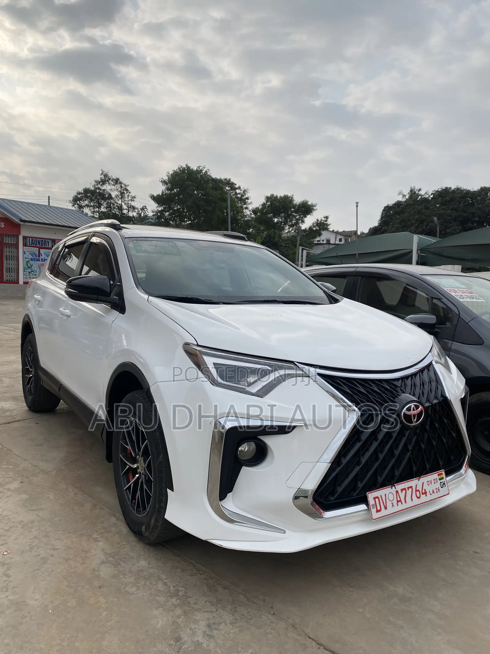 Toyota RAV4 SE AWD (2.5L 4cyl 6A) 2016 White