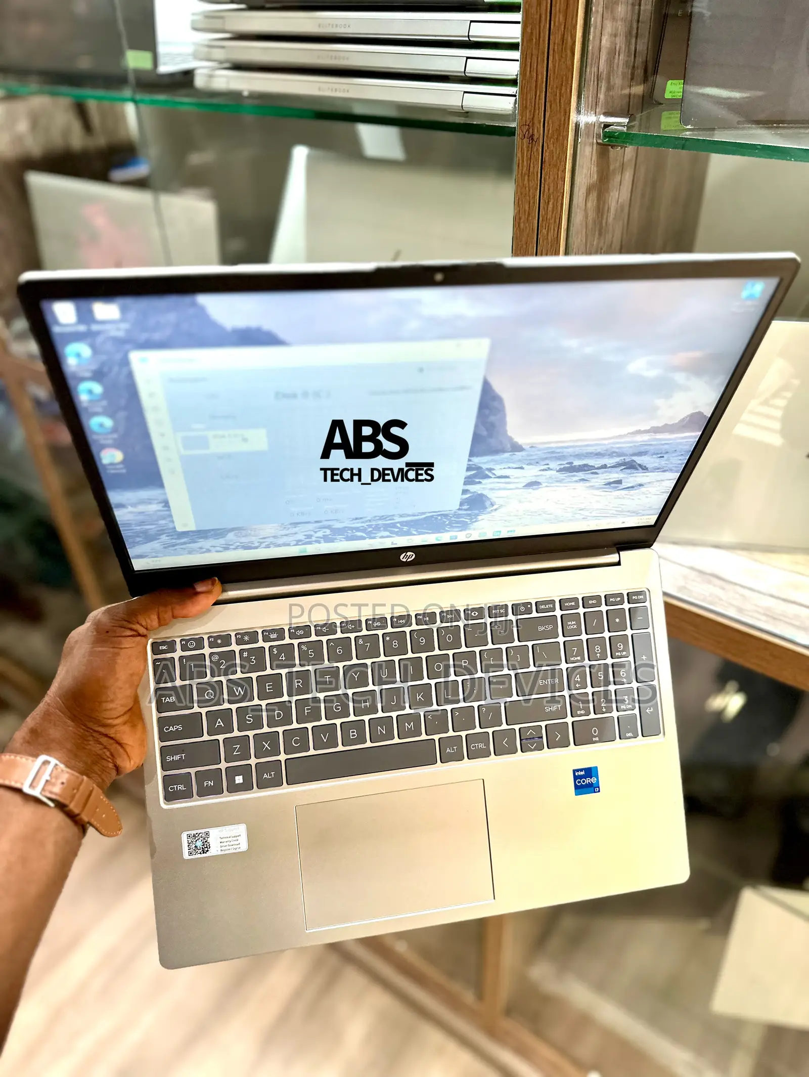 Laptop HP 15-dy1031wm 16GB Intel Core i7 SSD 512GB