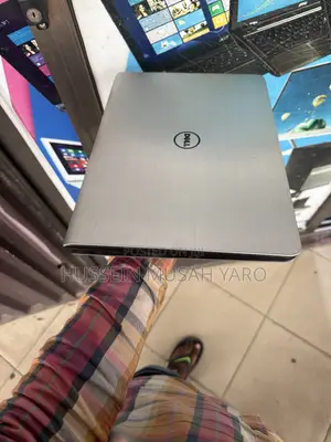 Laptop Dell Inspiron 14 5447 8GB Intel Core i5 HDD 500GB