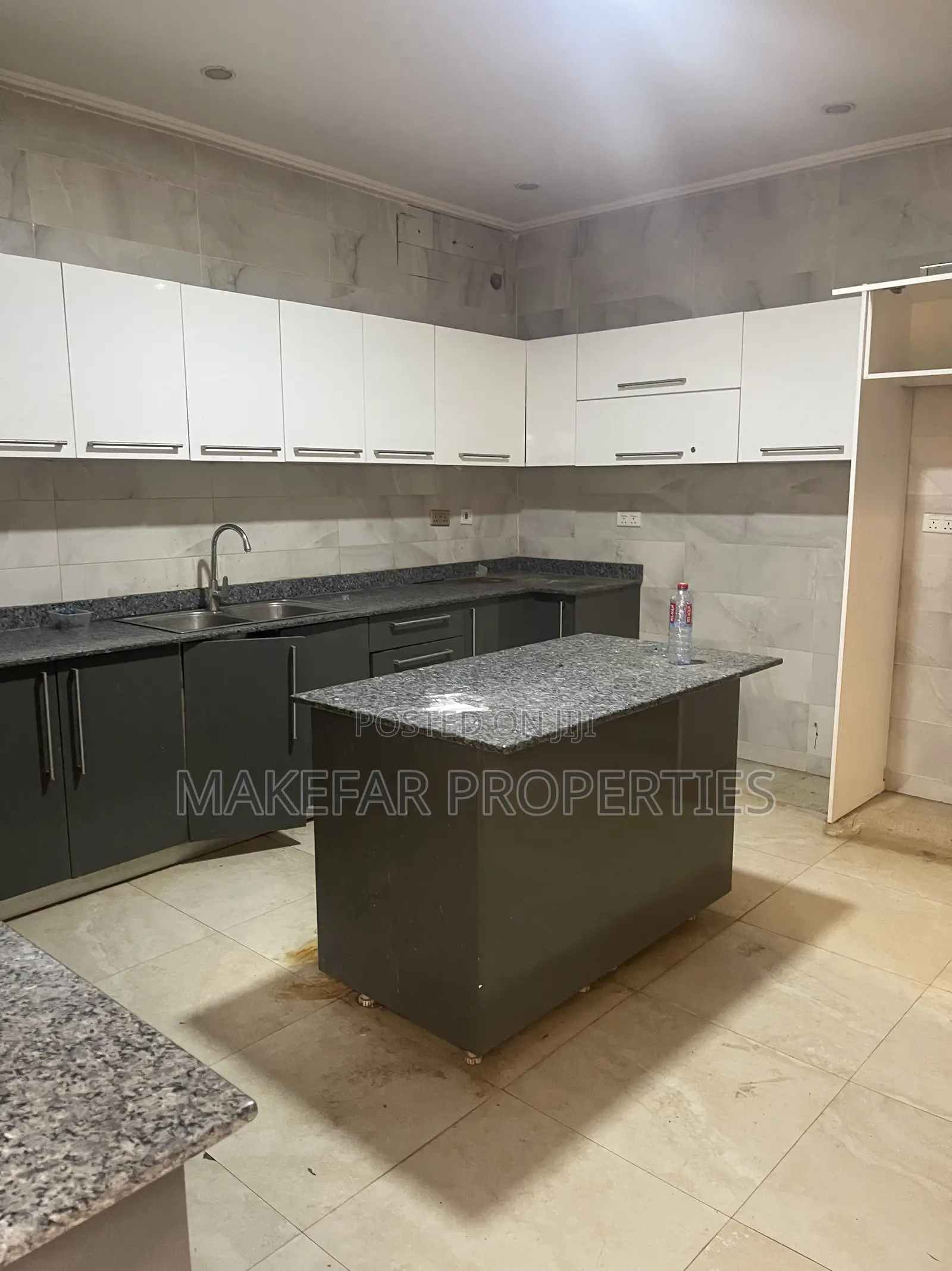 8bdrm House in Ability for rent