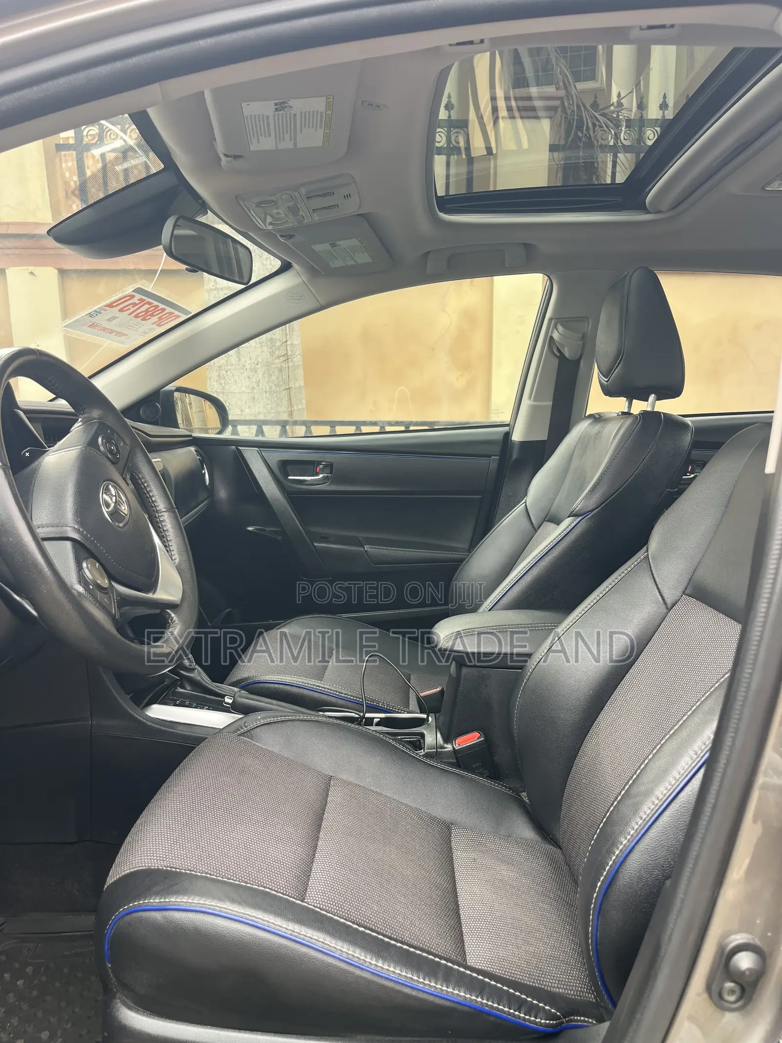 Toyota Corolla SE Special Edition 4dr Sedan (1.8L 4cyl CVT) 2017 Gray