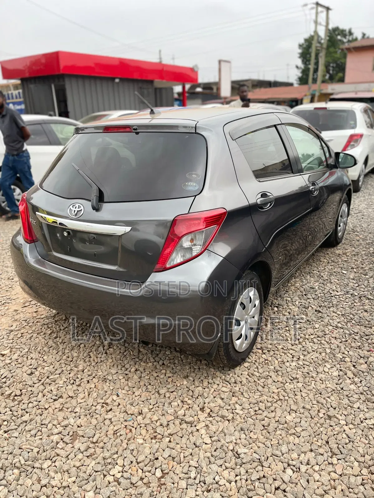 Toyota Vitz 2012 Gray