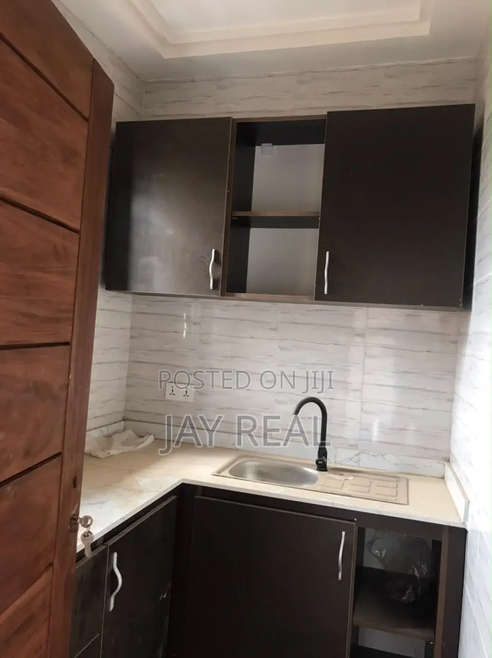 3bdrm Apartment in Jay Real Estate., Ablekuma for rent
