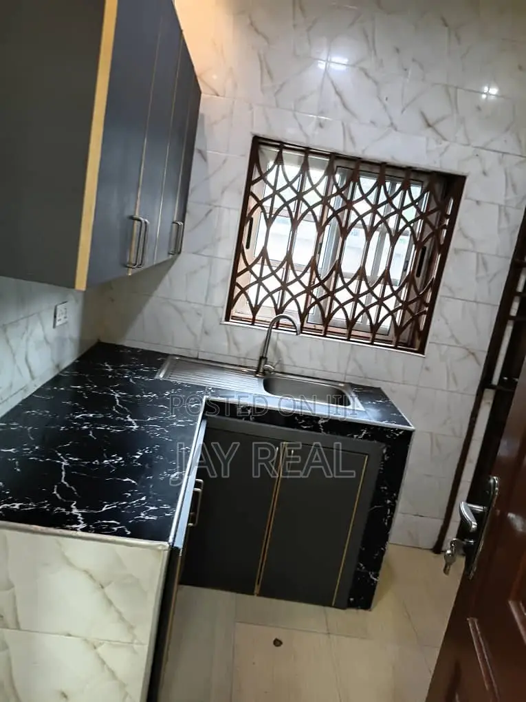 3bdrm Apartment in Jay Real Estate., Ablekuma for rent
