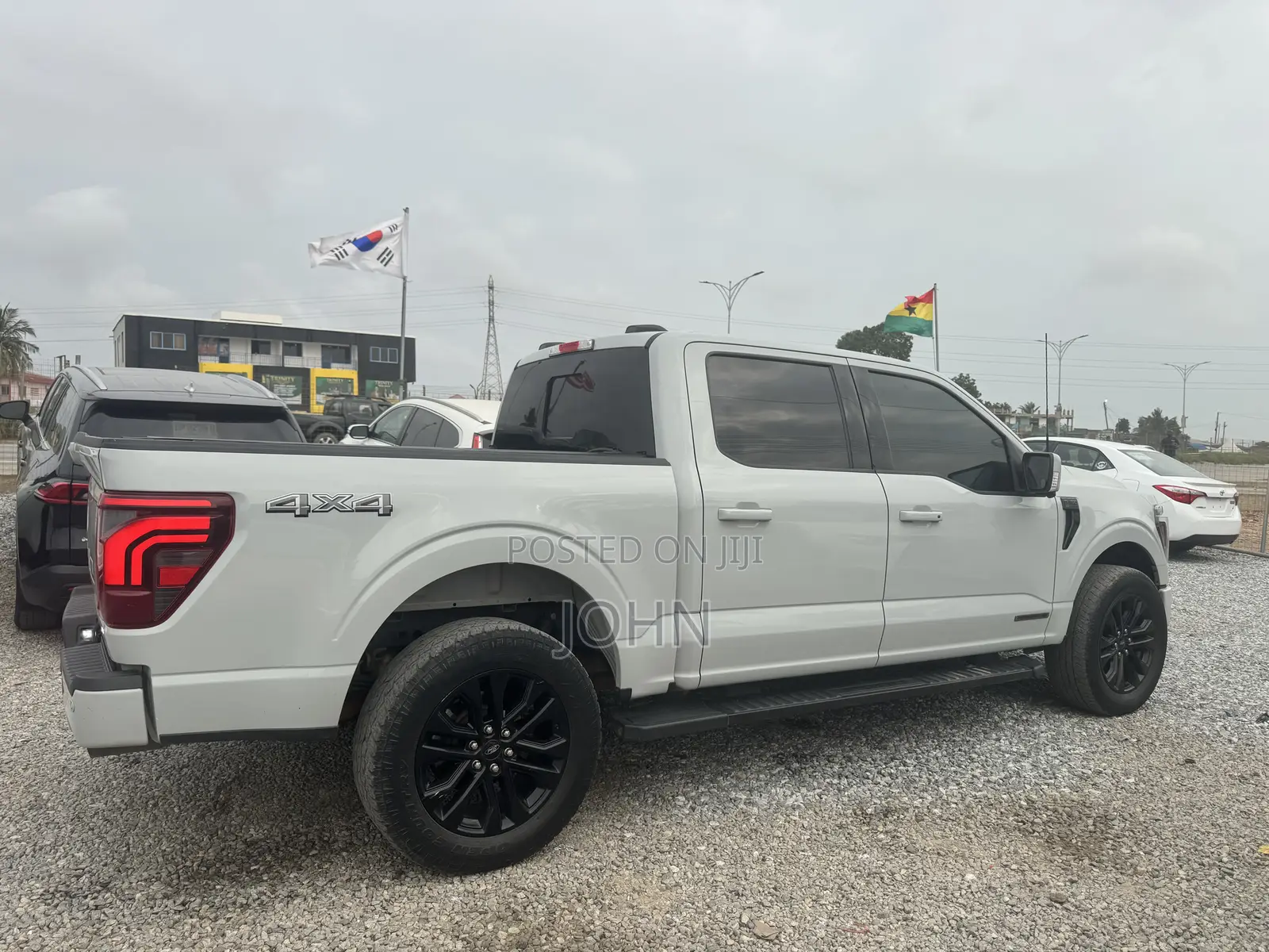 Ford F-150 LARIAT 2024 Gray