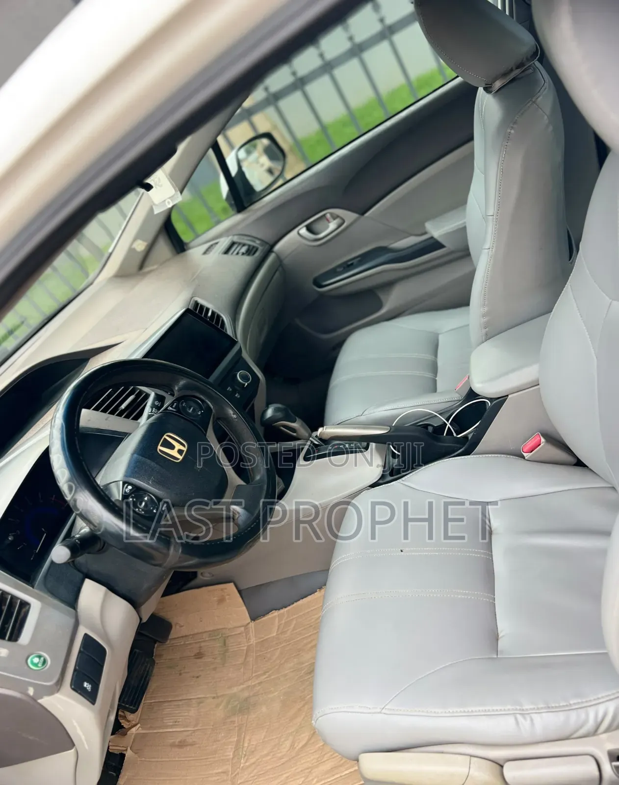 Honda Civic 2012 White
