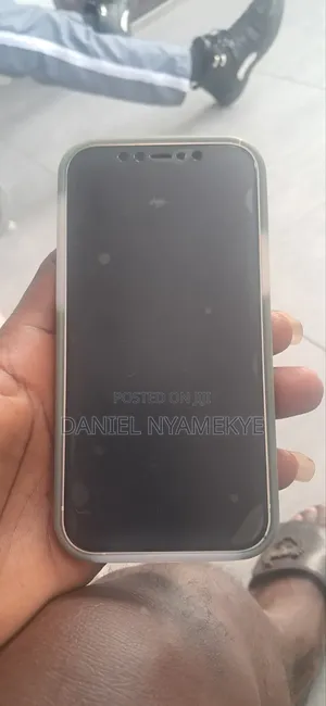 Apple iPhone 12 64 GB Silver