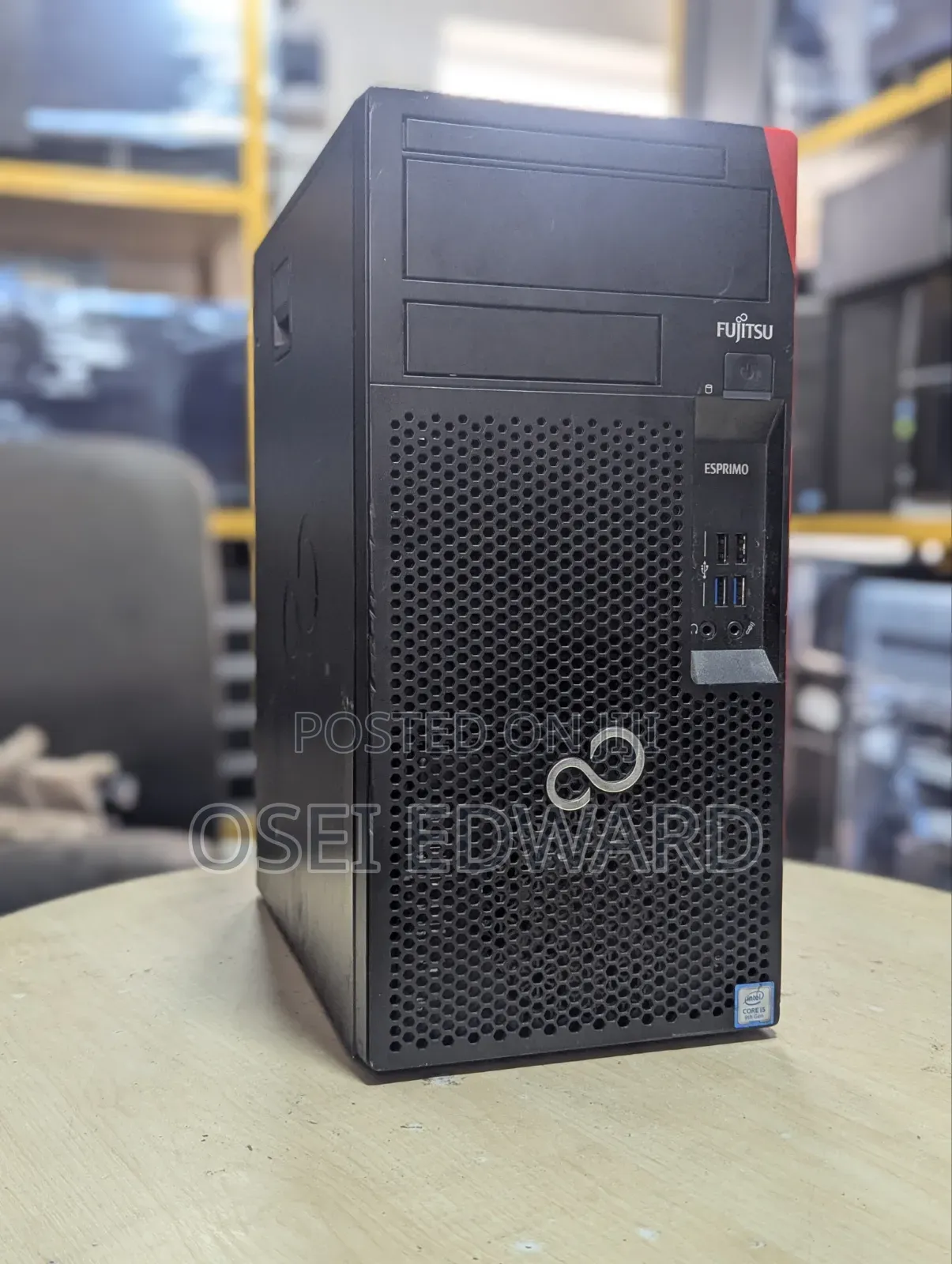 Desktop Computer Fujitsu Esprimo P558 8GB Intel Core i5 SSD 256GB