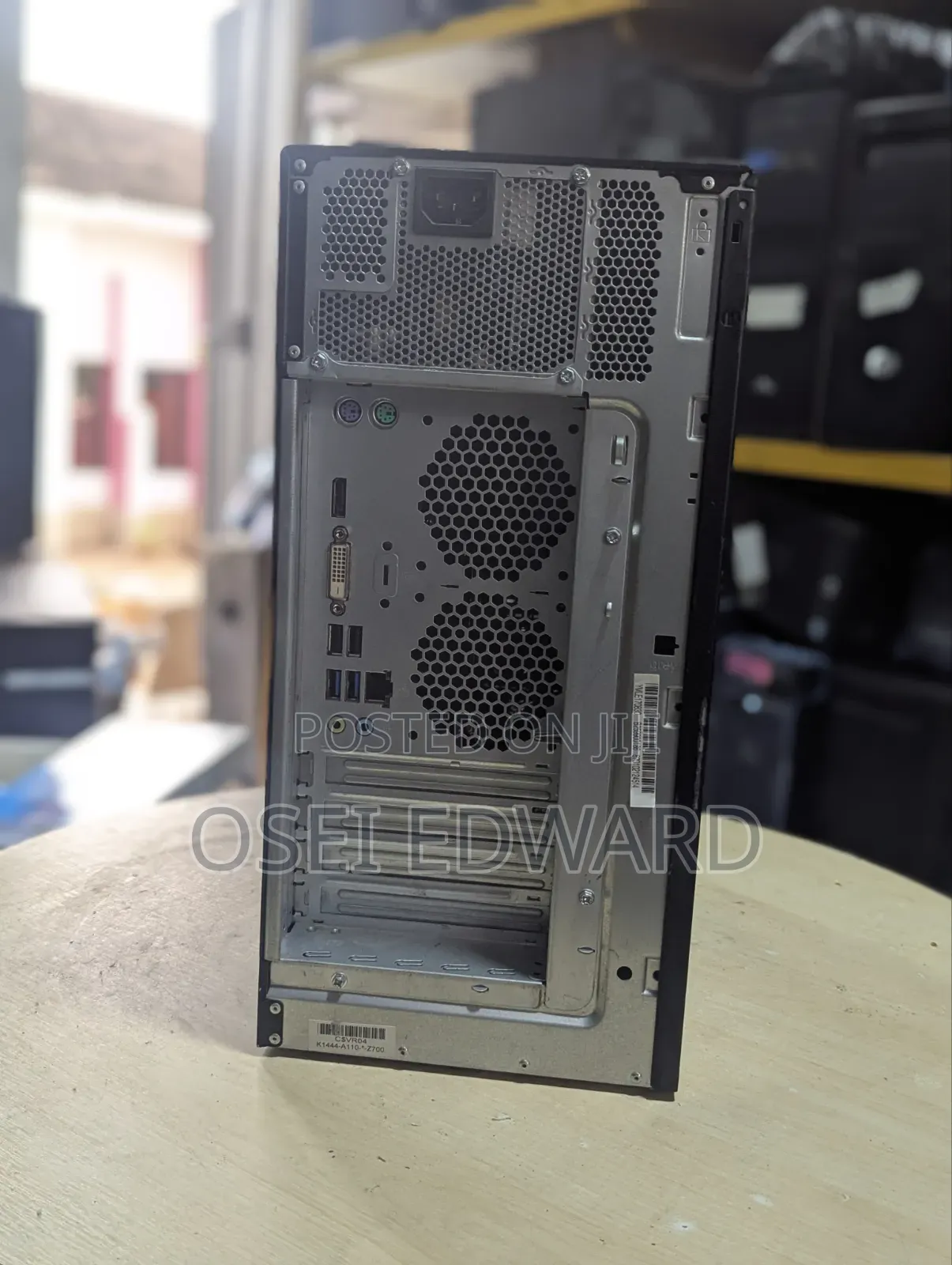 Desktop Computer Fujitsu Esprimo P558 8GB Intel Core i5 SSD 256GB