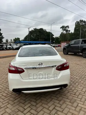 Nissan Altima 2.5 S 2018 White