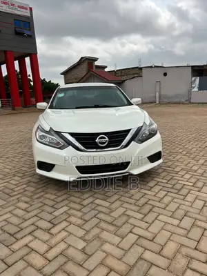 Nissan Altima 2.5 S 2018 White