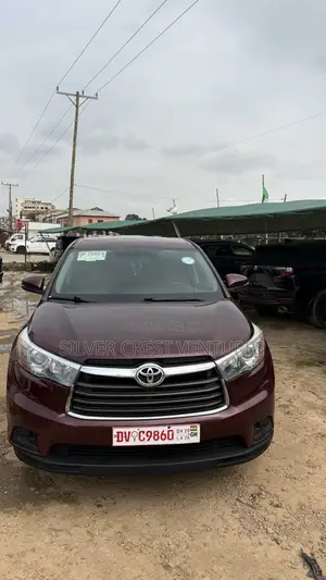 Toyota Highlander LE V6 4x4 (3.5L 6cyl 6A) 2016 Burgundy