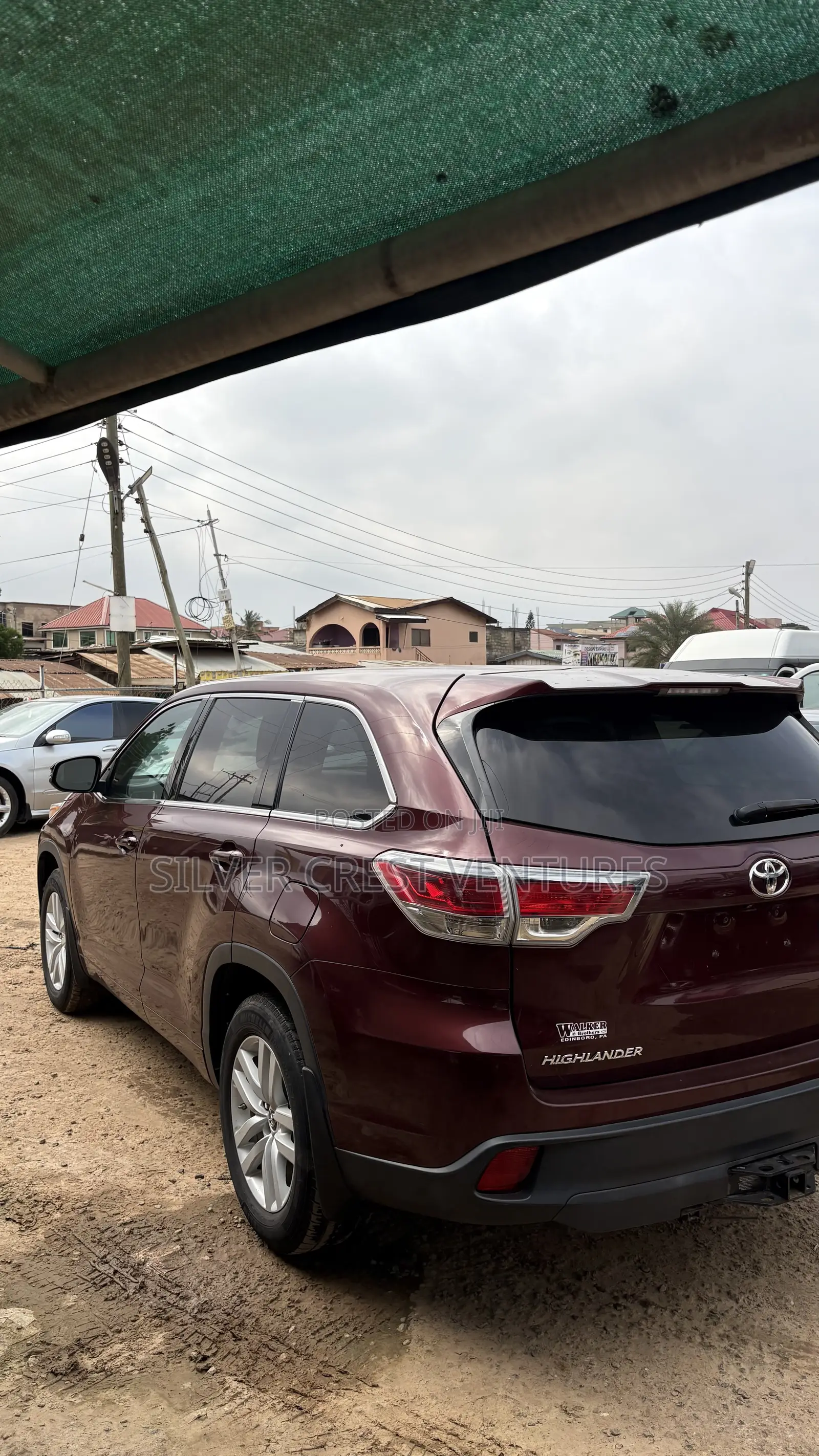 Toyota Highlander LE V6 4x4 (3.5L 6cyl 6A) 2016 Burgundy