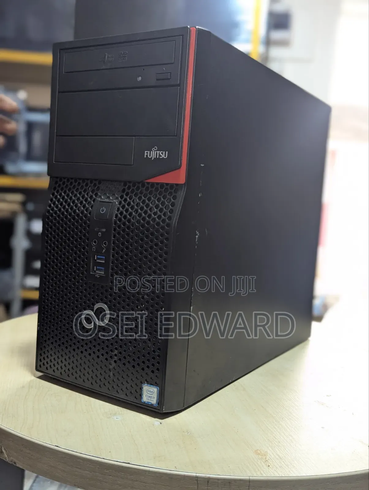 Desktop Computer Fujitsu Esprimo P558 8GB Intel Core i7 SSD 256GB